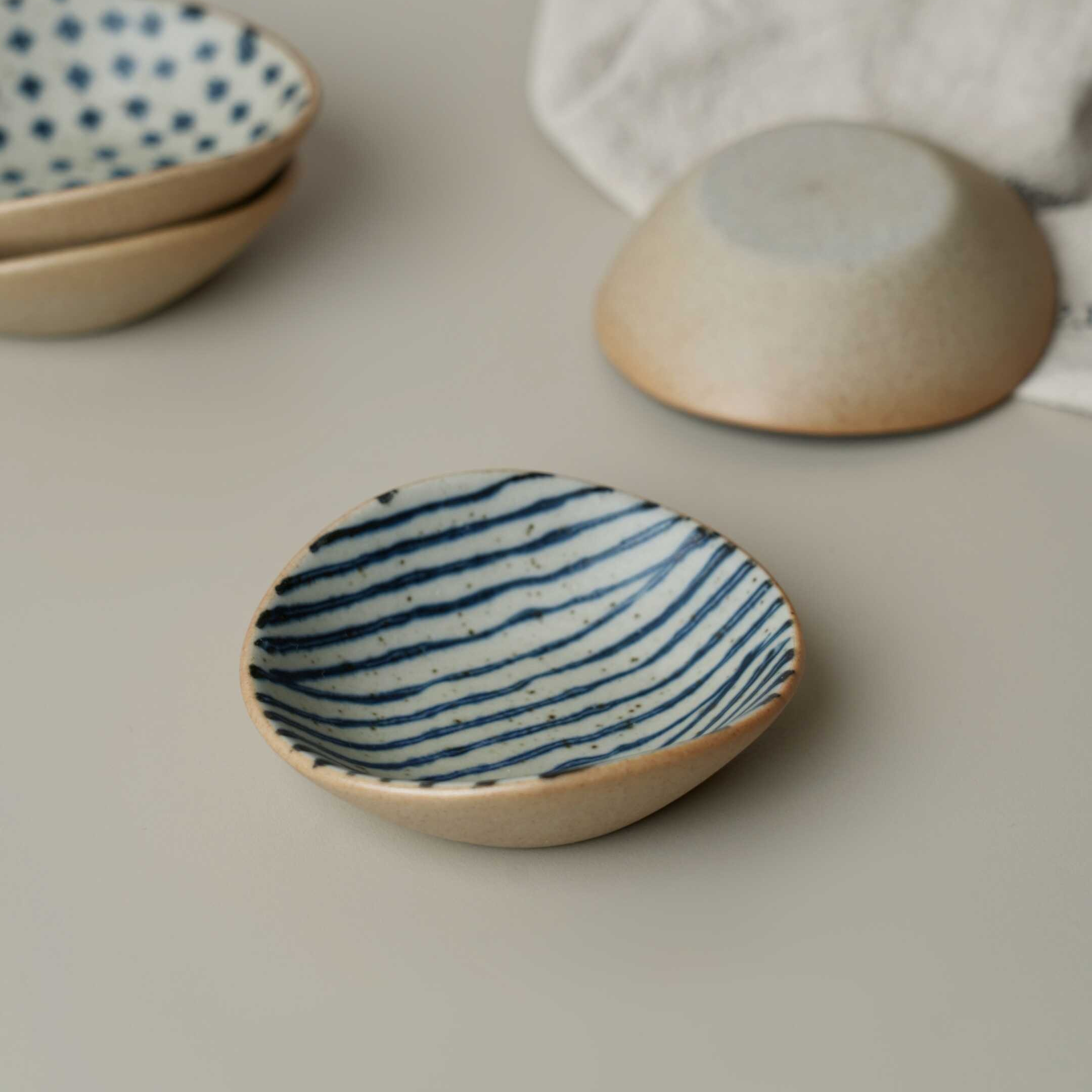 手作条纹蘸料碟粗陶青花手绘小碟