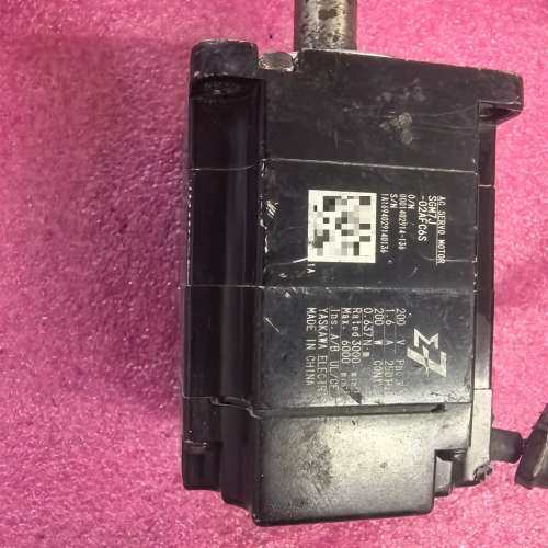 议价维修安川伺服电机，SGM7J-02AFC6S，能转动，实图拍摄，