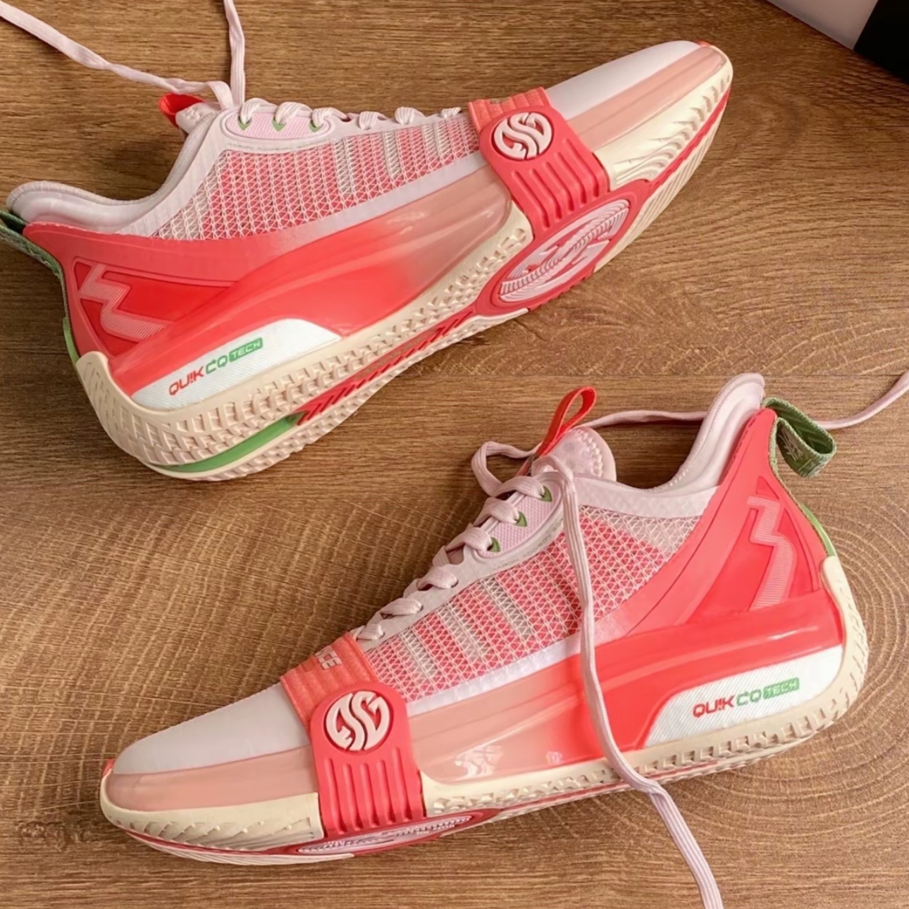 361度 禅3pro 男子减震防滑耐磨中帮篮球鞋 人民很行配色