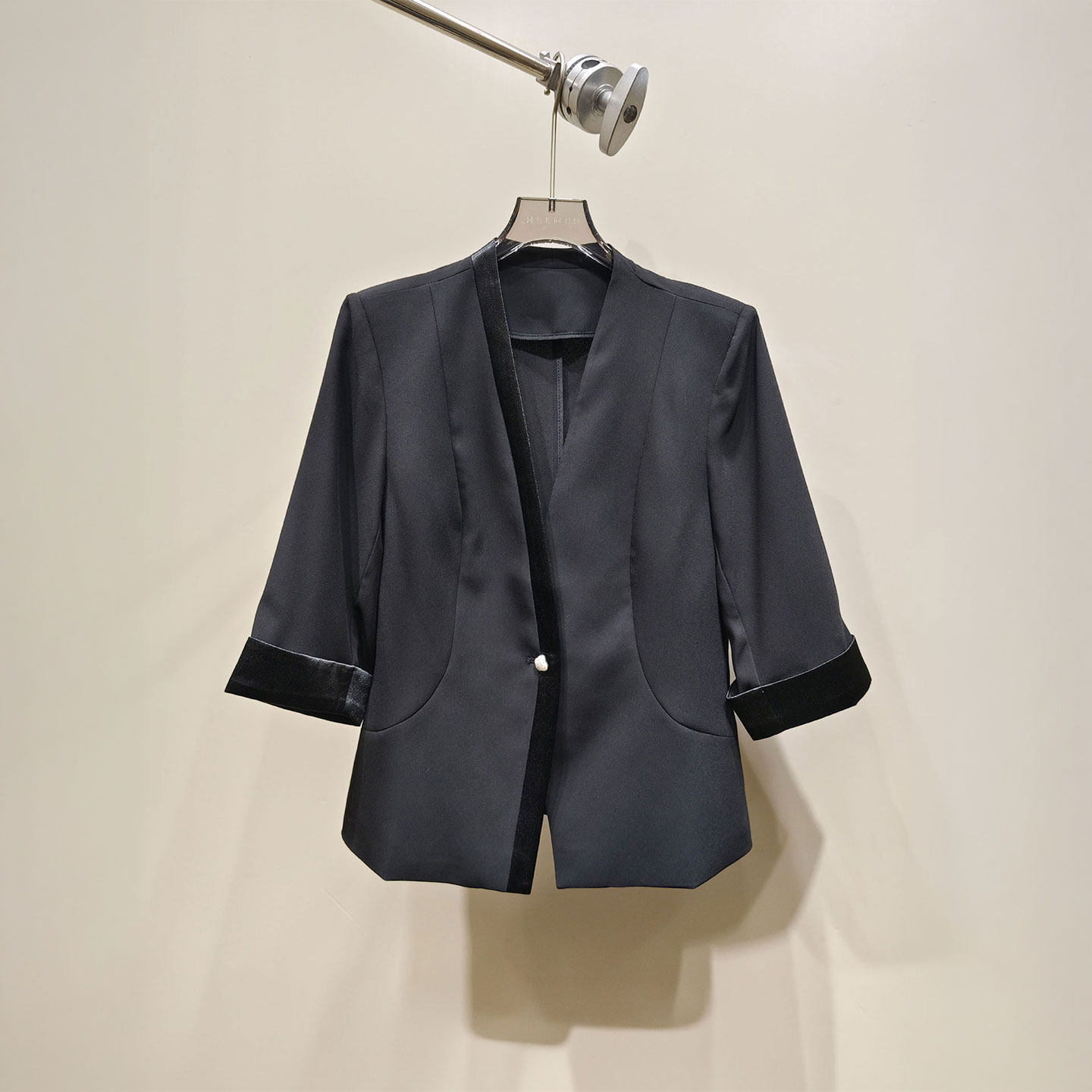 XIWA欧洲站新品HELMCH轻熟风七分袖无领西装气质轻熟风时髦外套女