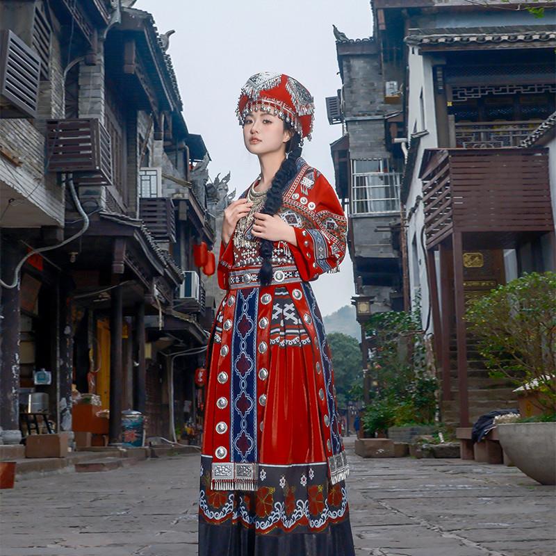 贵州苗寨苗族服装女云南侗族少数民族服饰瑶族土家族舞蹈服演出服