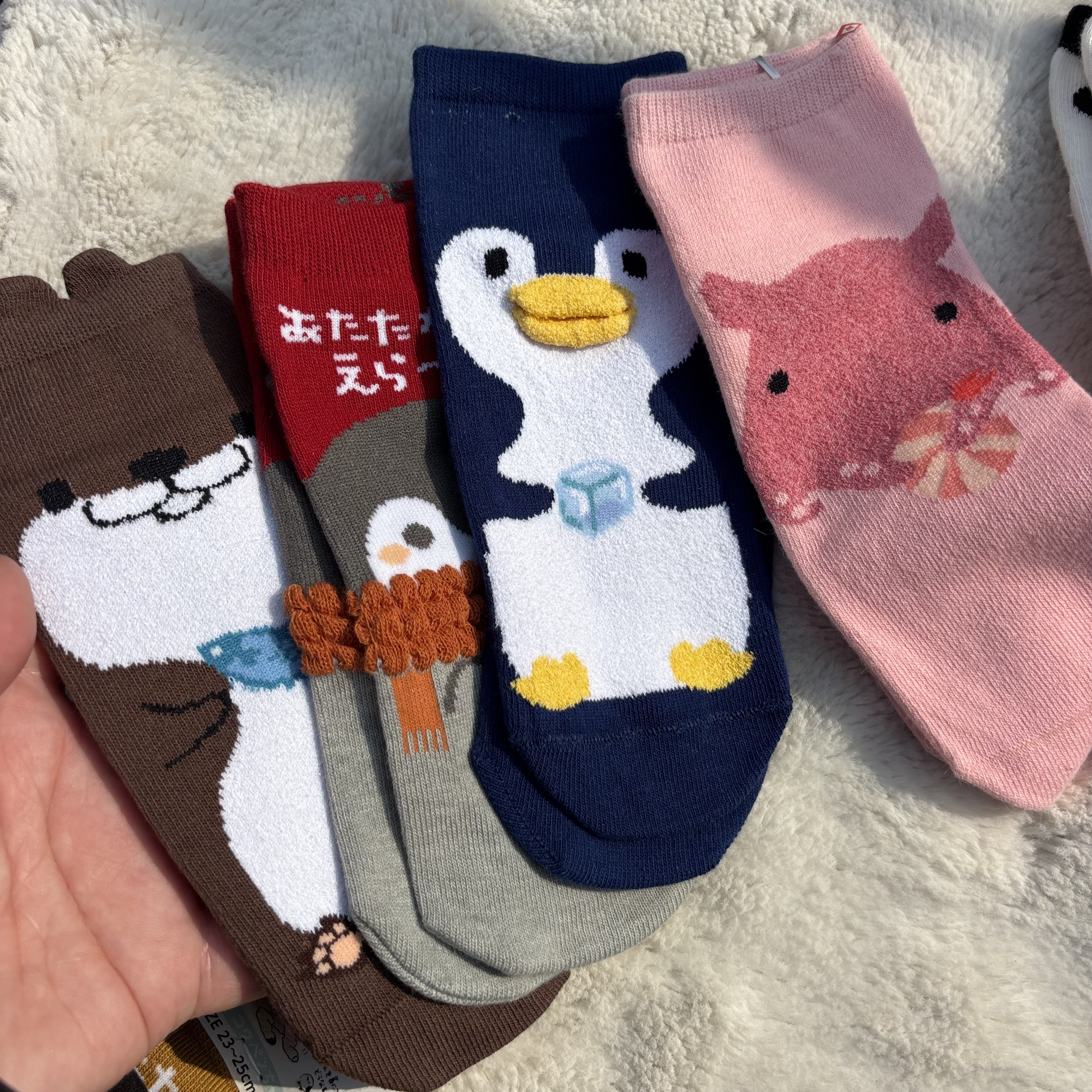 羽毛纱立体提花！外贸出口日单贵牌女士船袜卡通刺绣短筒袜子低帮