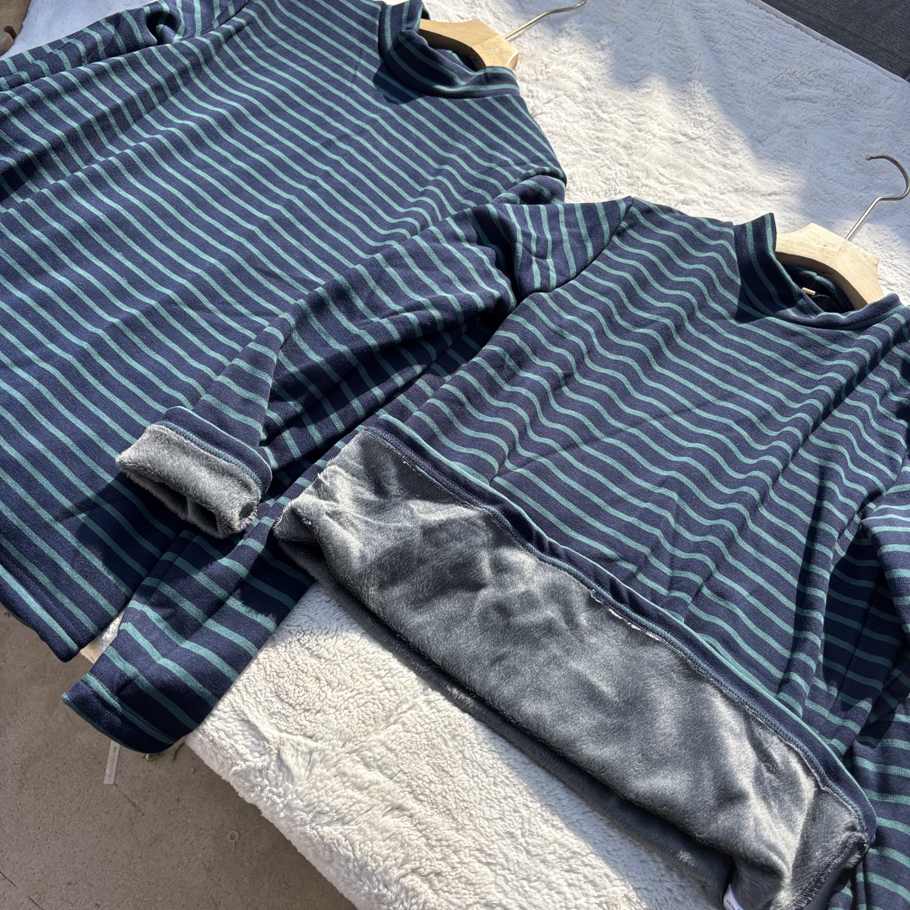 厚绒。外贸日单女加绒长袖条纹打底衫自发热一体绒半高领保暖上衣
