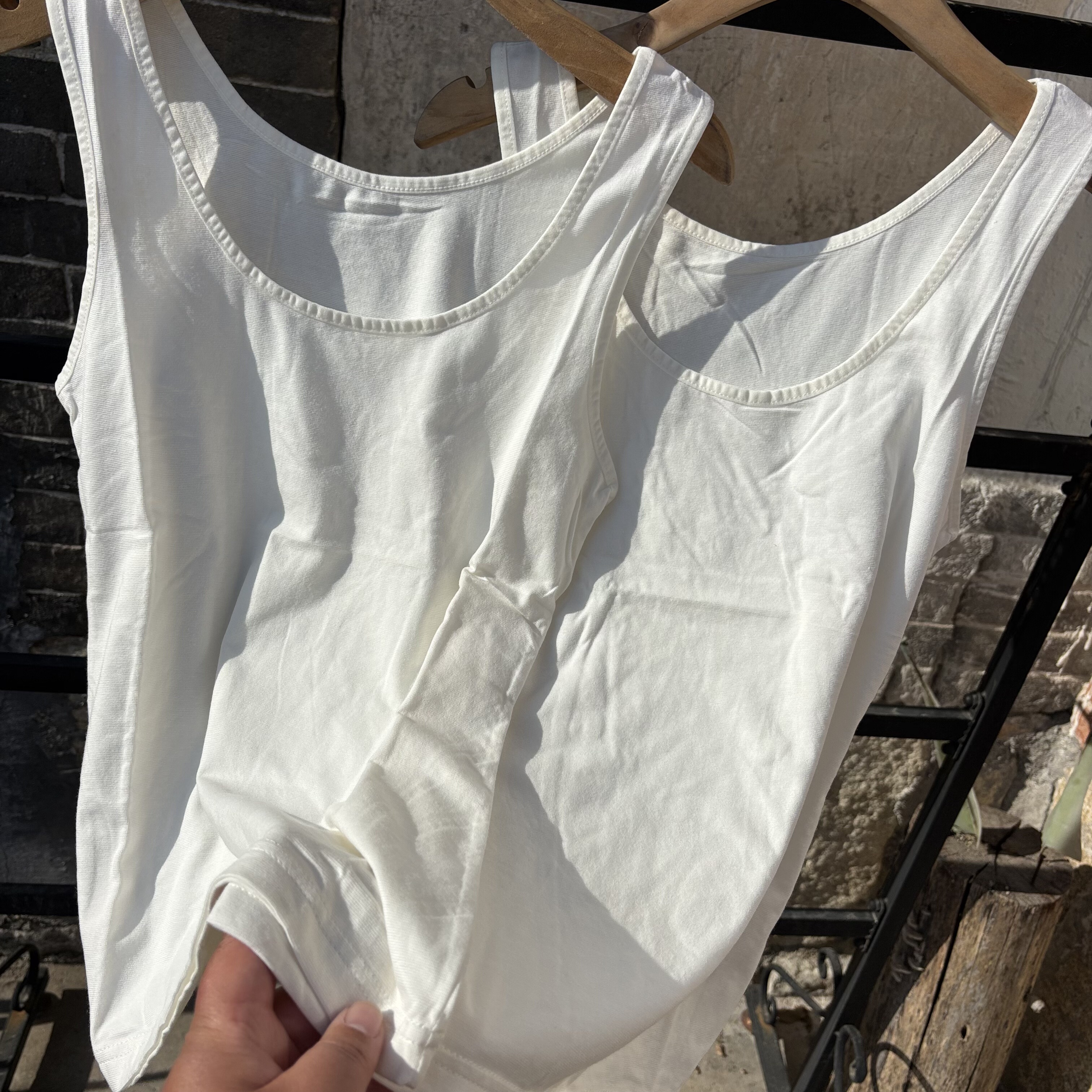基础好穿！外贸日单女士60%纯棉打底背心 圆领纯白色无袖打底上衣