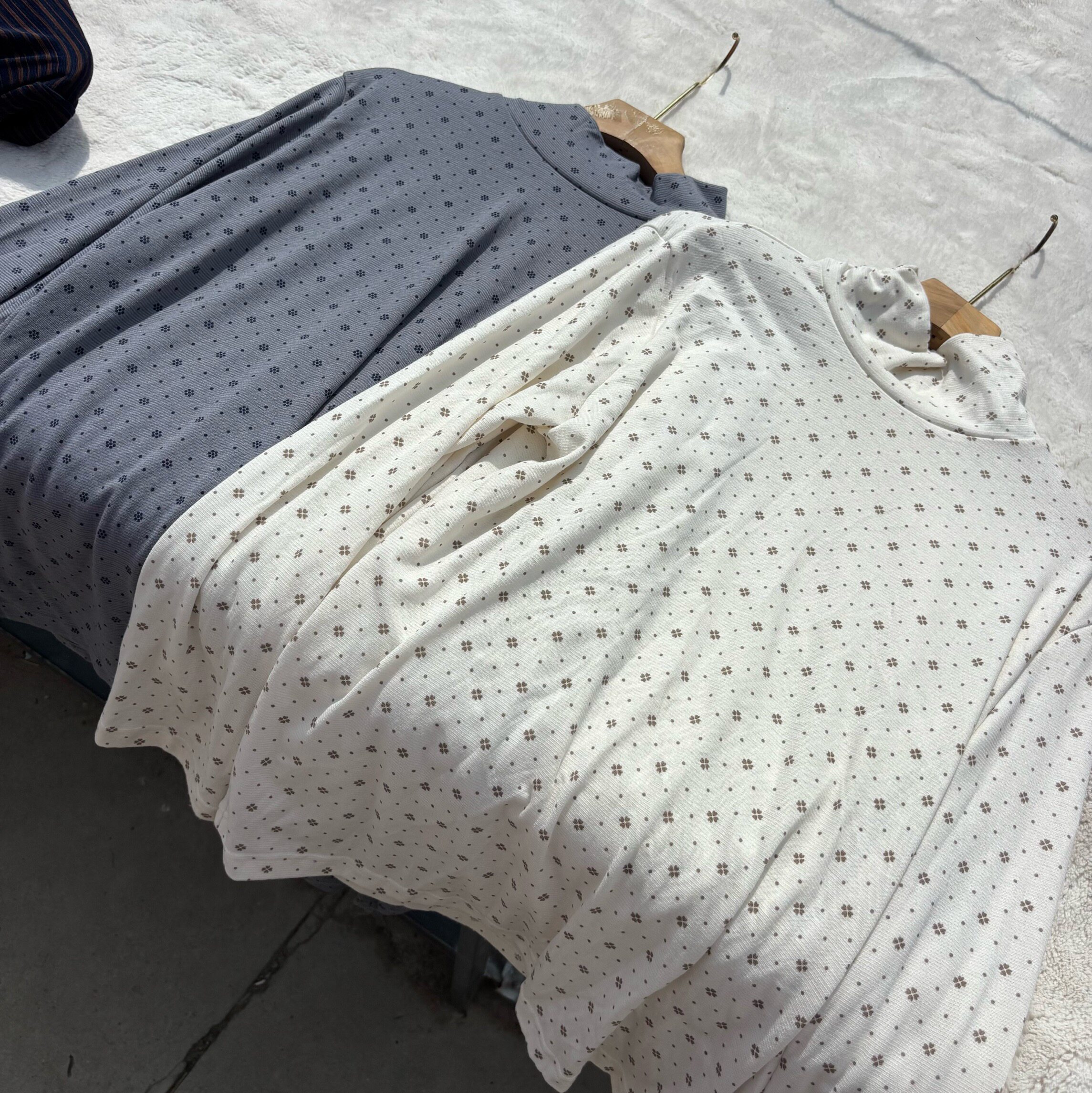 奥地利品牌单！外贸出日单女士半高领条纹小花打底衫保暖上衣t恤