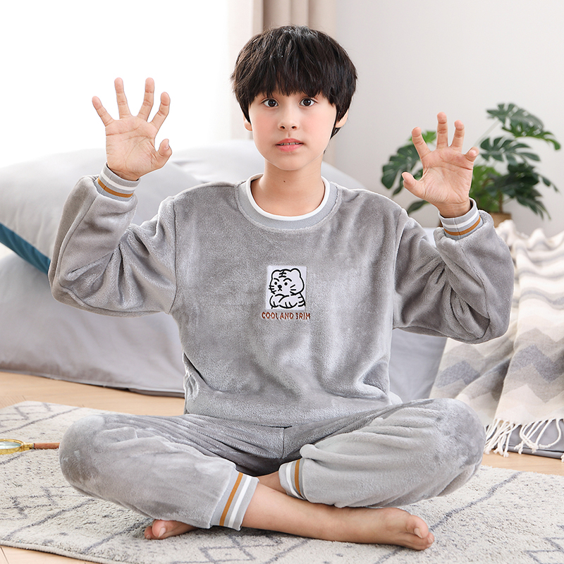 珊瑚绒中大童秋冬季睡衣套装