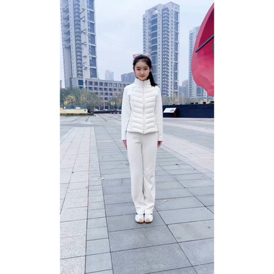 白色轻薄修身羽绒服女冬季2024新款短款显瘦内胆保暖运动瑜伽外套