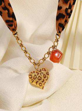 跨境豹纹丝巾项链滴油大爱心不锈钢吊坠轻奢优雅秋冬diy颈饰