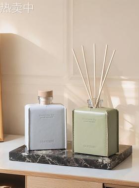 简约现代纯色皮革香薰瓶扁瓶摆件样板间室内软装酒店会所装饰品