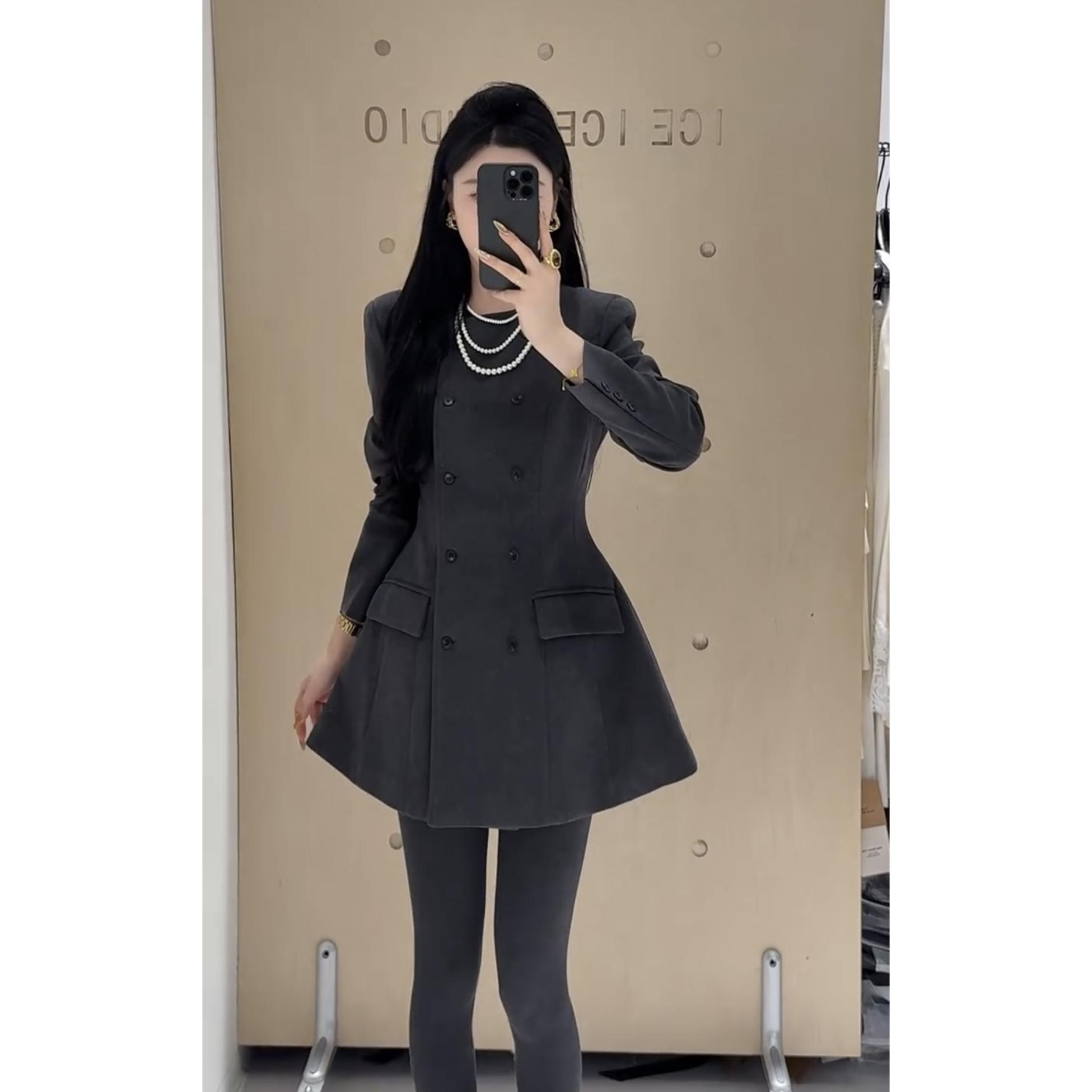 双排扣圆领长袖灰色西装裙2025秋冬新款中长款西服外套收腰连衣裙