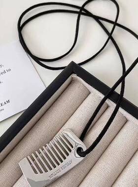 小版梳子项链复古长款吊坠女小众设计银色颈链2024新款毛衣链卫衣