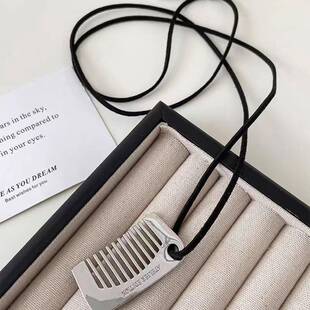 小版梳子项链复古长款吊坠女小众设计银色颈链2024新款毛衣链卫衣