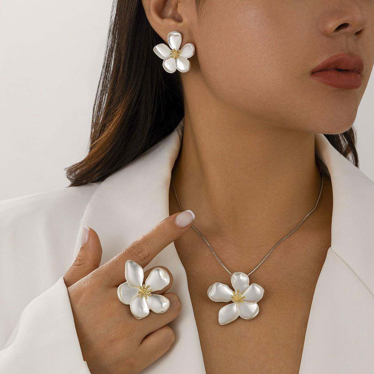 欧美跨境饰品卷边五叶花蕊蛇链套装项链小清新铜链锌合金配饰