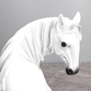 现代简约马首马头白色树脂雕塑摆件样板房售楼部家居玄关客厅装饰