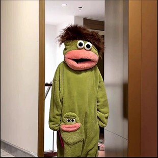 丑萌趣味带头发的大嘴怪连帽睡袍加绒保暖学生党抽象搞怪连体睡衣