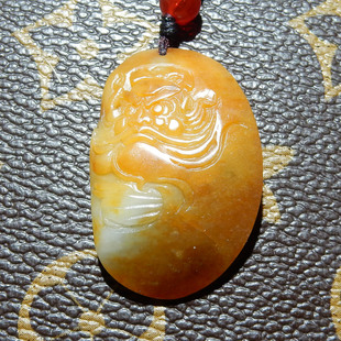 和田玉黄沁皮白玉籽料钟馗吊坠 苏工巧雕油润黄沁皮色挂件