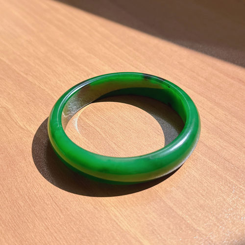 一方玉舍和田玉俄料老坑料7号矿红皮辣菠菜绿碧玉卡58mm 手镯