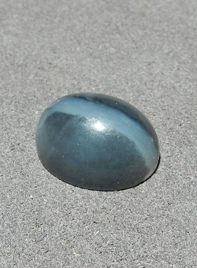 新疆和田玉黑白分明一线天青花籽料戒指戒面