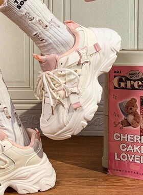 女童运动休闲鞋2026新款春秋原创设计轻便厚底百搭鞋子女孩老爹鞋