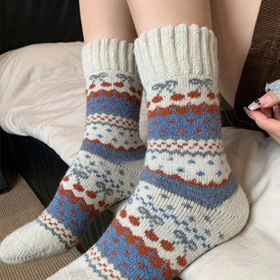 韩版 袜子女冬天加厚加绒民族风樱桃厚毛圈保暖日系中筒雪地堆堆袜
