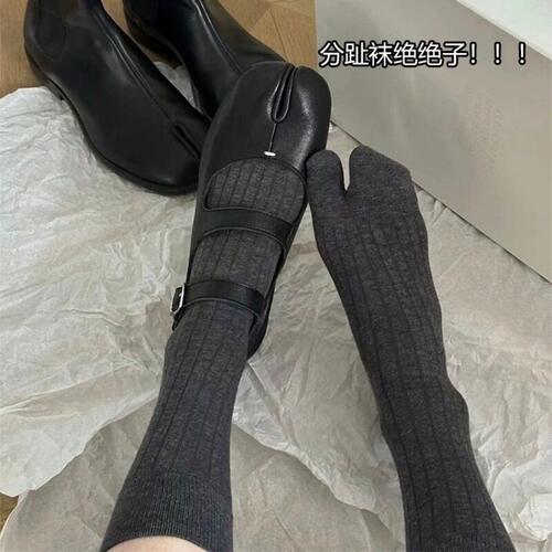 夏日超miu的猪蹄鞋分趾袜！竖条真的巨显瘦~超有质感的tabi二趾袜