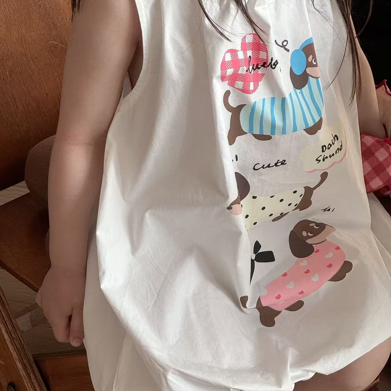 2025新款夏季女童超好看的连衣裙无袖公主风轻奢小众中童卡通衣服