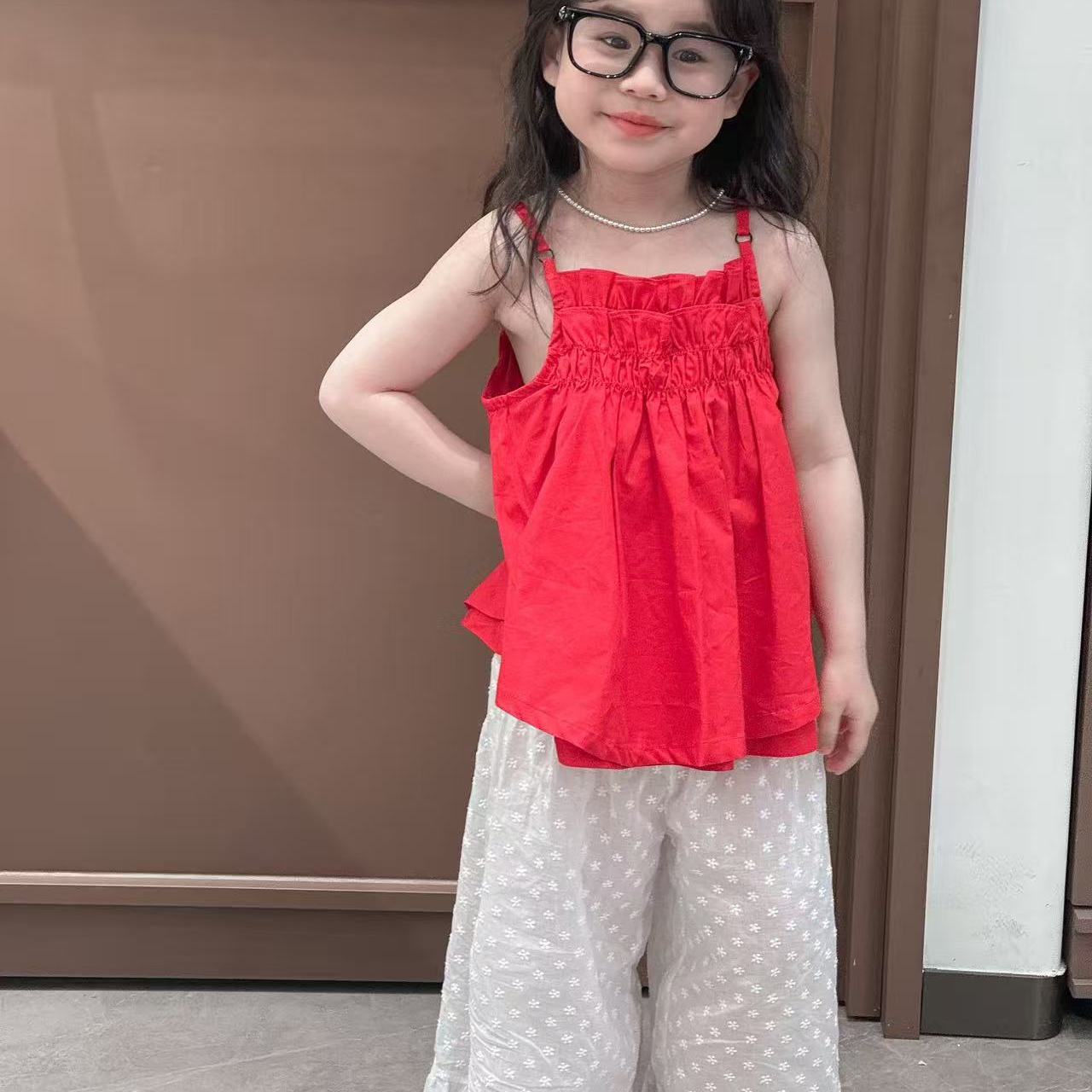 女童吊带裙2025新款韩版外搭碎花凉爽海边红色的沙滩水墨画小外搭