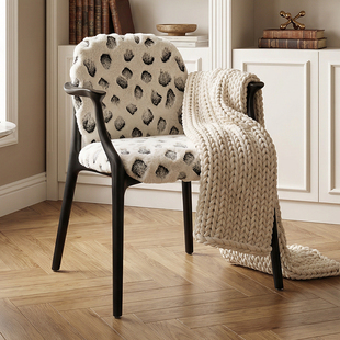 茶椅设计师泡茶主人椅新中式实木餐椅高级中古扶手椅高档时尚椅子