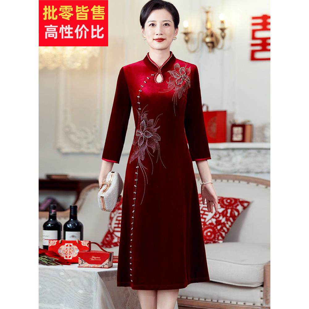 中老年时尚春秋奶奶喜宴改良旗袍母亲大码金丝绒女装