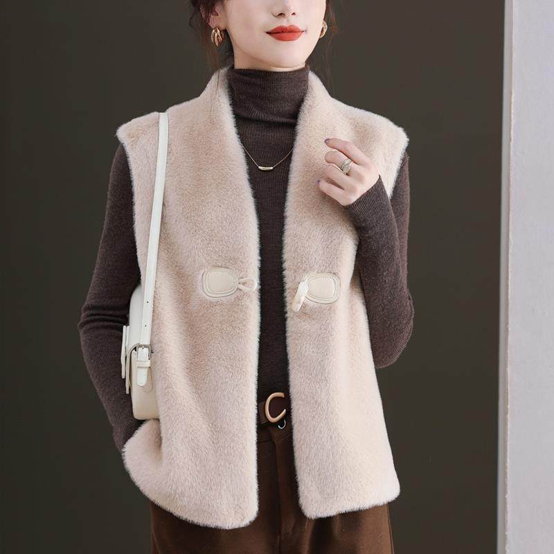 水貂绒马甲女款2025新款春秋保暖皮毛一体背心外穿秋冬高级感马夹