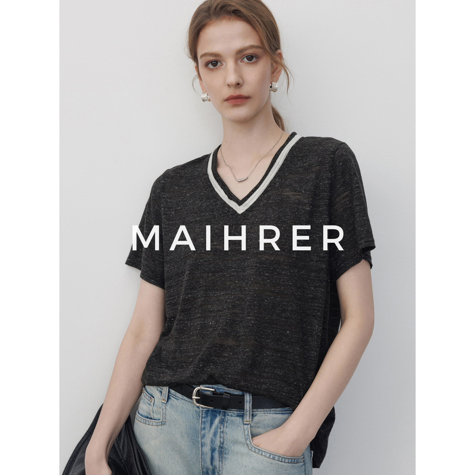 CHICJRE/复古黑色v领亚麻竹节棉t恤女2026夏季设计感显瘦短袖上衣