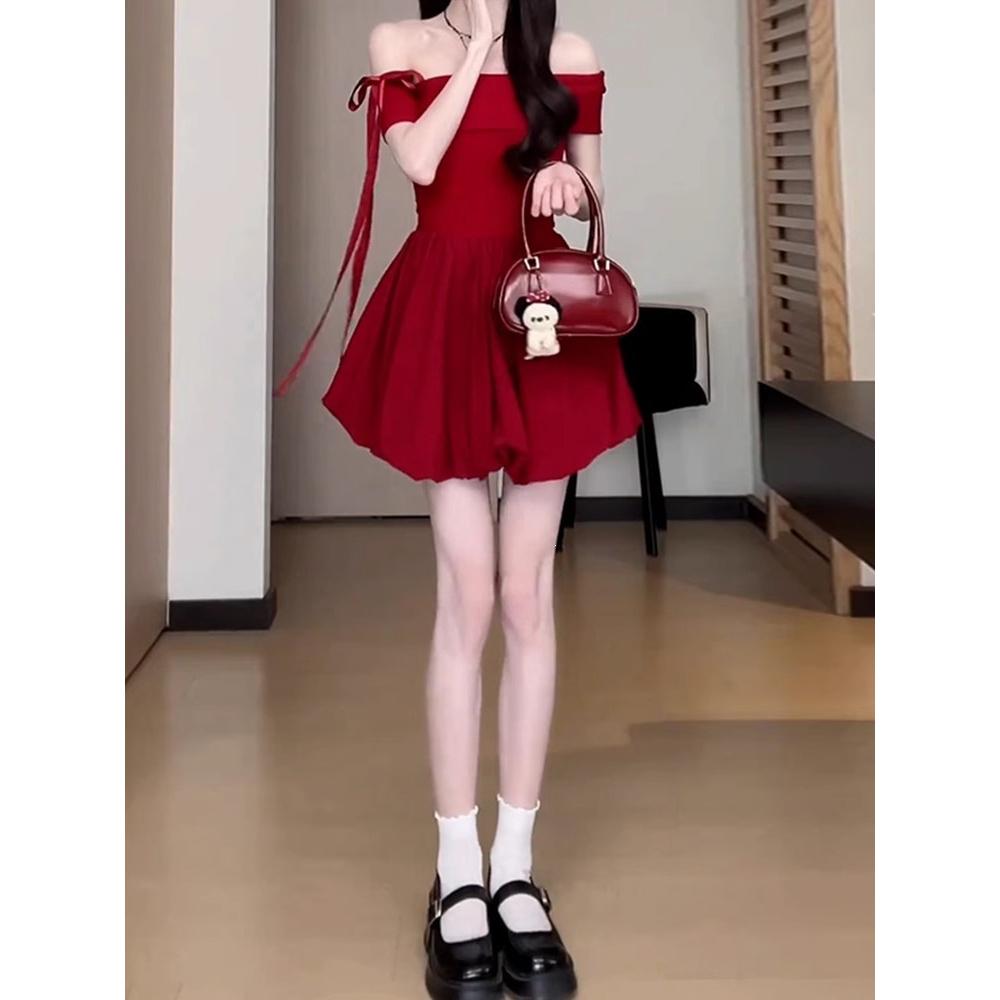 法式一字肩连衣裙子女夏季2026新款今年流行爆款漂亮蓬蓬花苞短裙