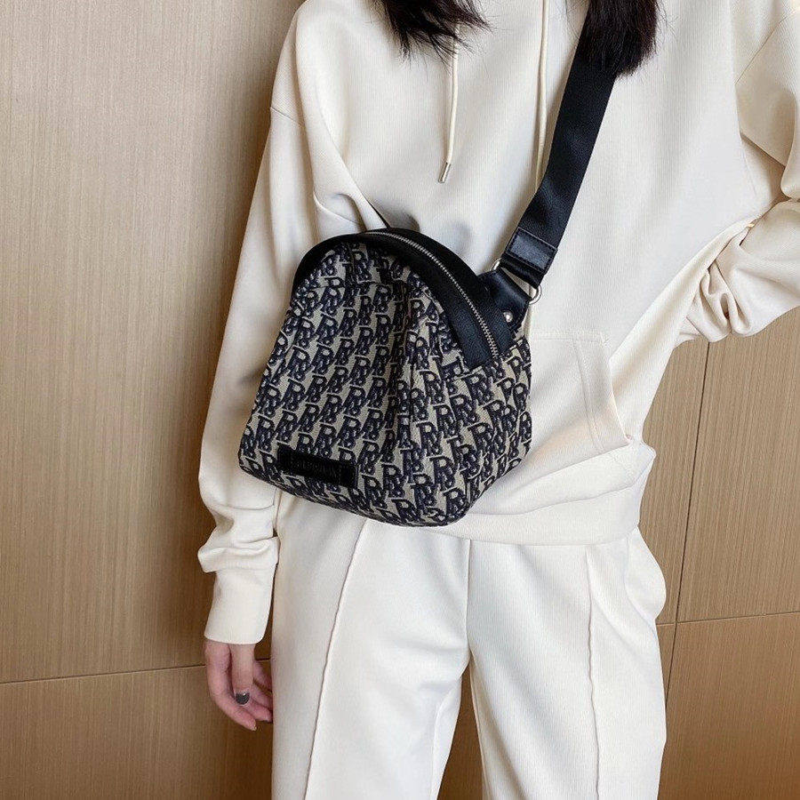法国正品MDITCK~ 斜挎包女新款帆布贝壳包时髦百搭胸包通勤包包女