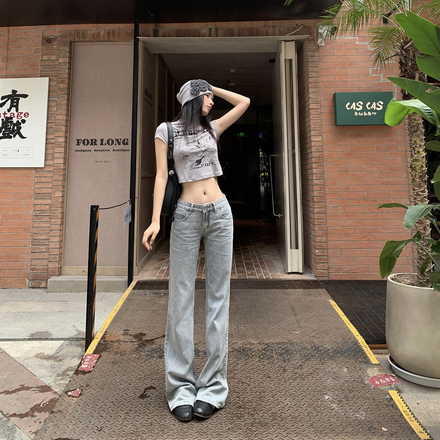 2025秋季新款 美式复古百搭显瘦浅色辣妹低腰微宽松直筒牛仔裤女
