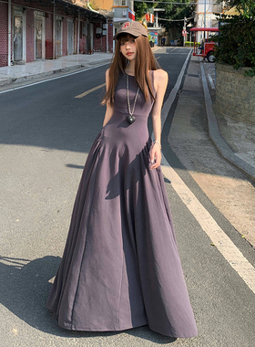 法式修身高级感气质连衣裙背镂空露背辣妹收腰大摆a字裙长裙