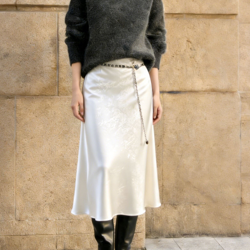 欧货高端定制珍珠白色缎面大码半身裙女2026早春新款优雅A字裙子,女装/女士精品,大码半身裙,淘宝优惠券,粉丝福利购,淘宝优惠卷