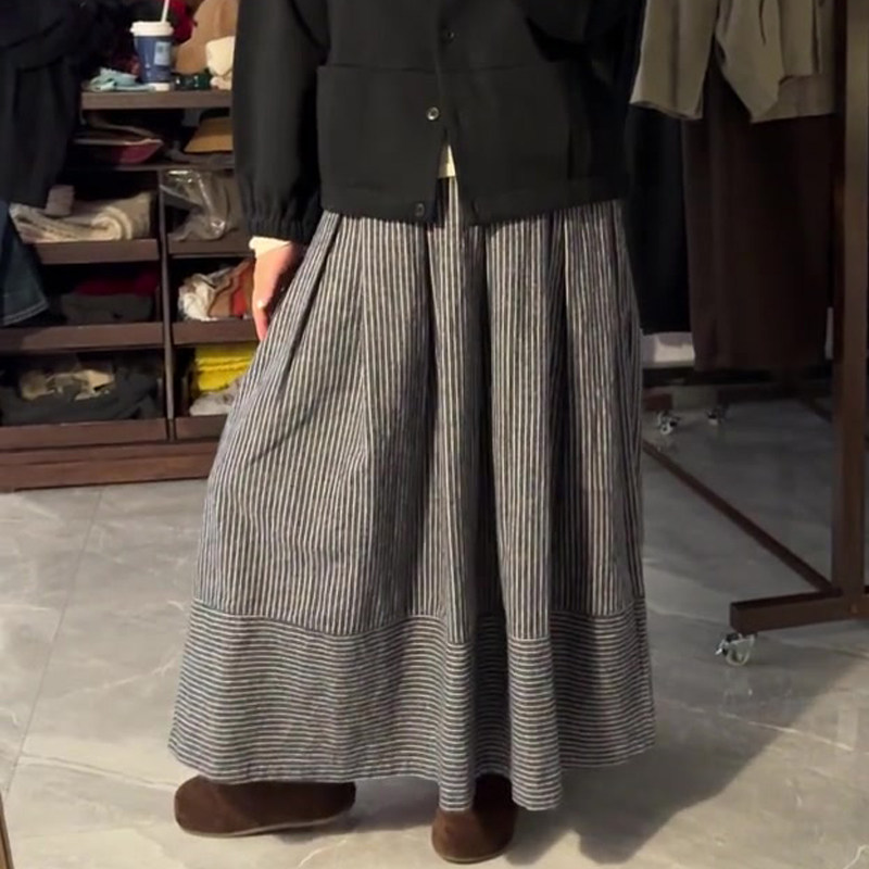 欧货高端定制灰色条纹大码半身裙女2026早春新款小个子减龄百褶裙,女装/女士精品,大码半身裙,淘宝优惠券,粉丝福利购,淘宝优惠卷