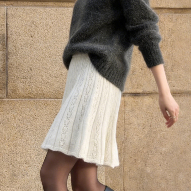 欧货高端定制白色针织大码半身裙女2026早春新款温柔百搭A字裙子,女装/女士精品,大码半身裙,淘宝优惠券,粉丝福利购,淘宝优惠卷