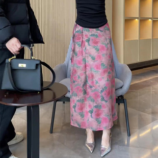 粉色印花系带设计感大码半身裙女2025年秋季新款优雅风气质碎花裙