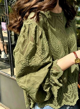 欧货高端复古橄榄绿色大码上衣女2026夏季新款蕾丝镂空设计感罩衫