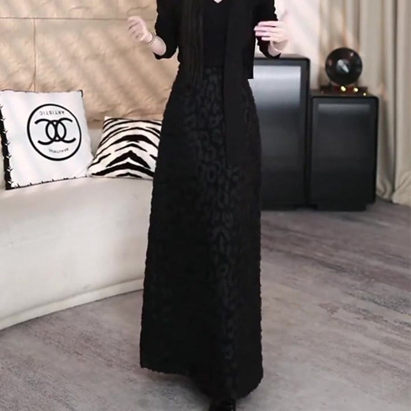 黑色A字休闲半身裙女2025年春季新款欧货御姐气质时尚轻熟感伞裙