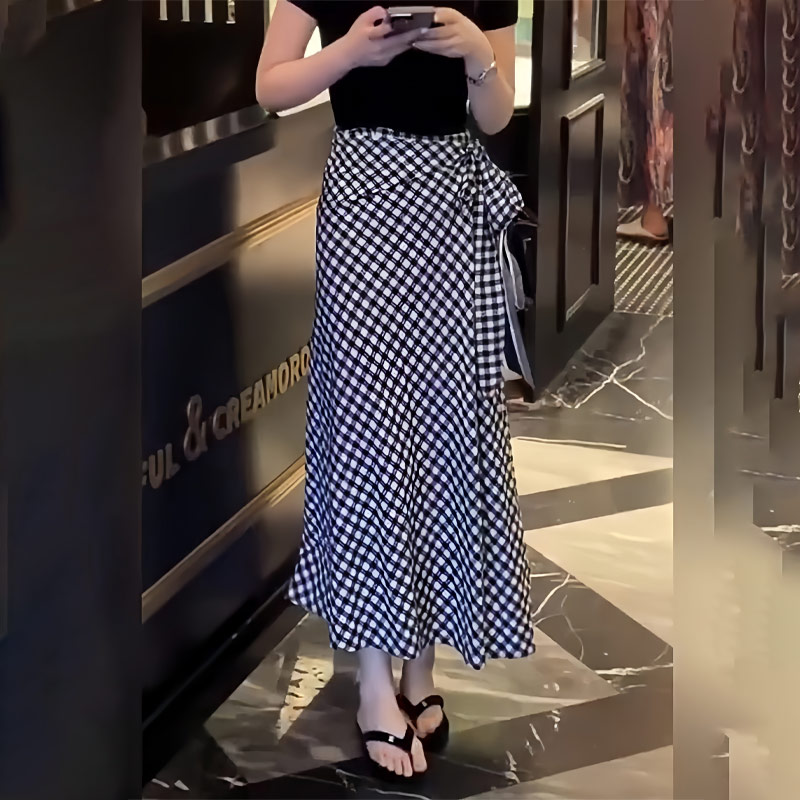 法式慵懒蓝色格纹半身裙女2025夏季新款显瘦百搭简约通勤a字裙子