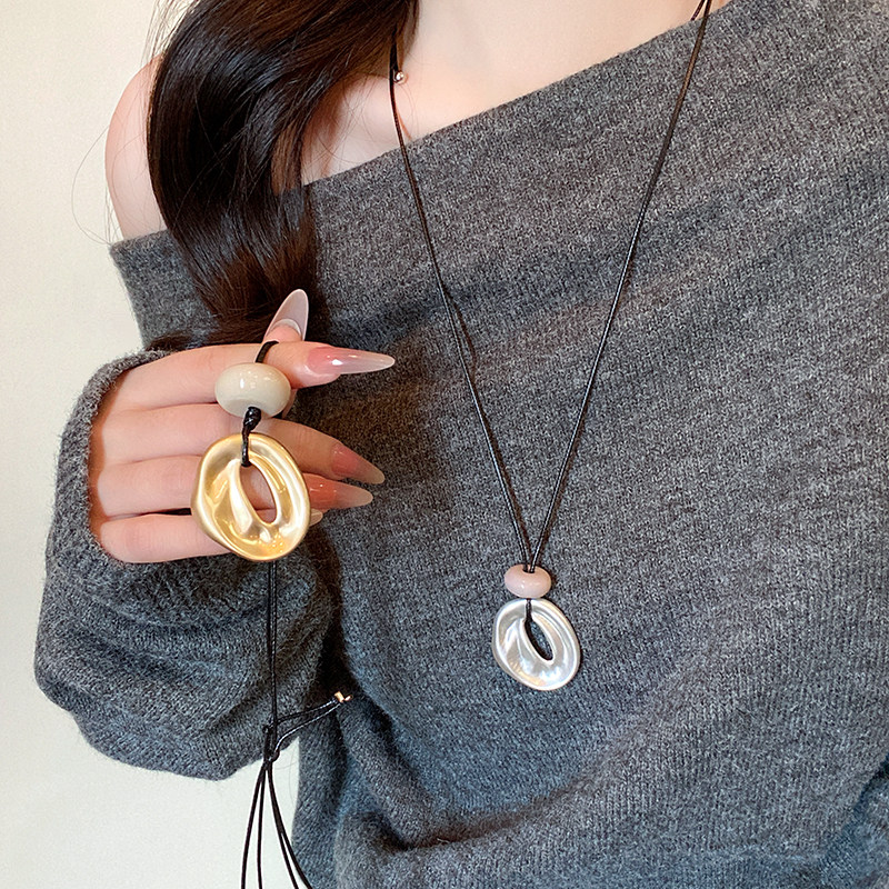 不规则吊坠椭圆项链女款长款小众设计感高级锁骨链卫衣毛衣链配饰