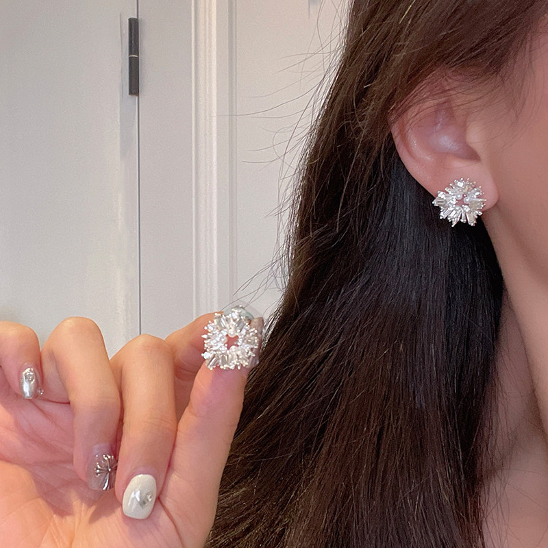 「霜穗」温柔太阳花珍珠耳钉女蚊香盘耳夹无耳洞烟花耳饰独特耳环