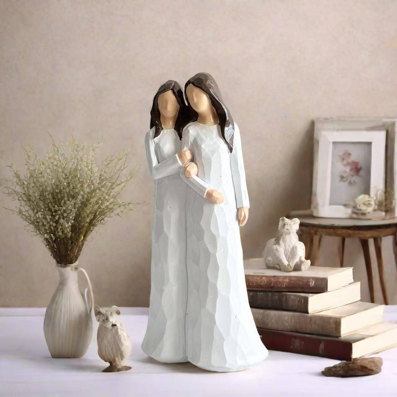 树脂摆件女孩抱马人物雕像天使摆件家居装饰桌面小摆件工艺品