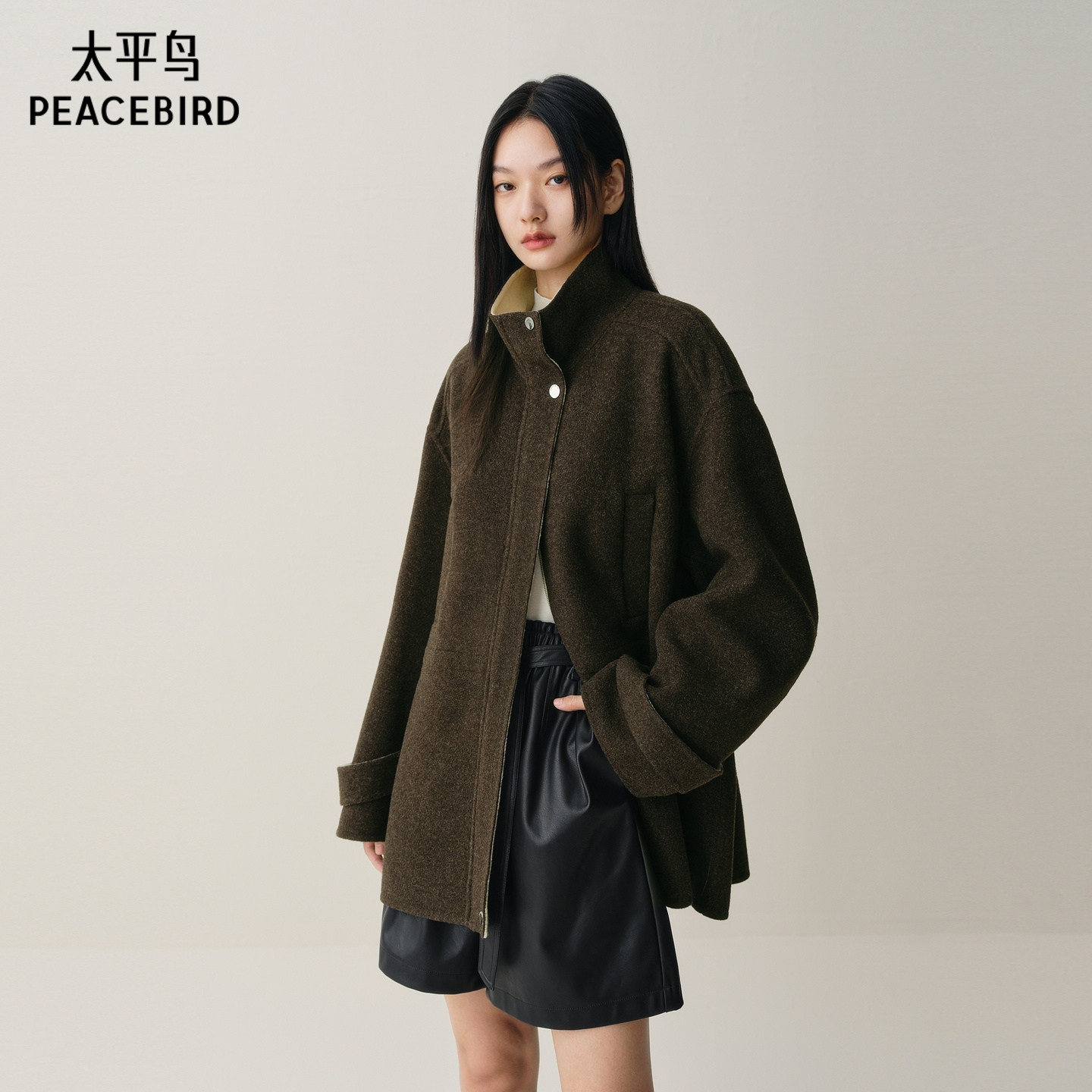 【商场同款】太平鸟甄毛系列立领短款羊毛双面呢大衣女A3AAF4232