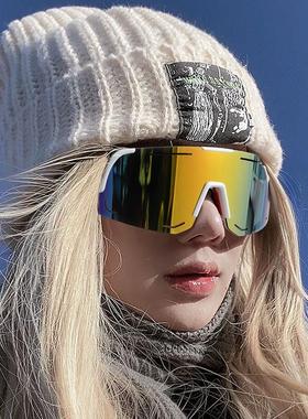 专业户外登山太阳眼镜女徒步防风雪镜护目镜看雪山防眩光太阳眼镜
