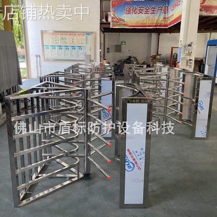 游乐场单限出入口人流管控设备半高转闸不锈钢栅栏杆辊闸门出口闸