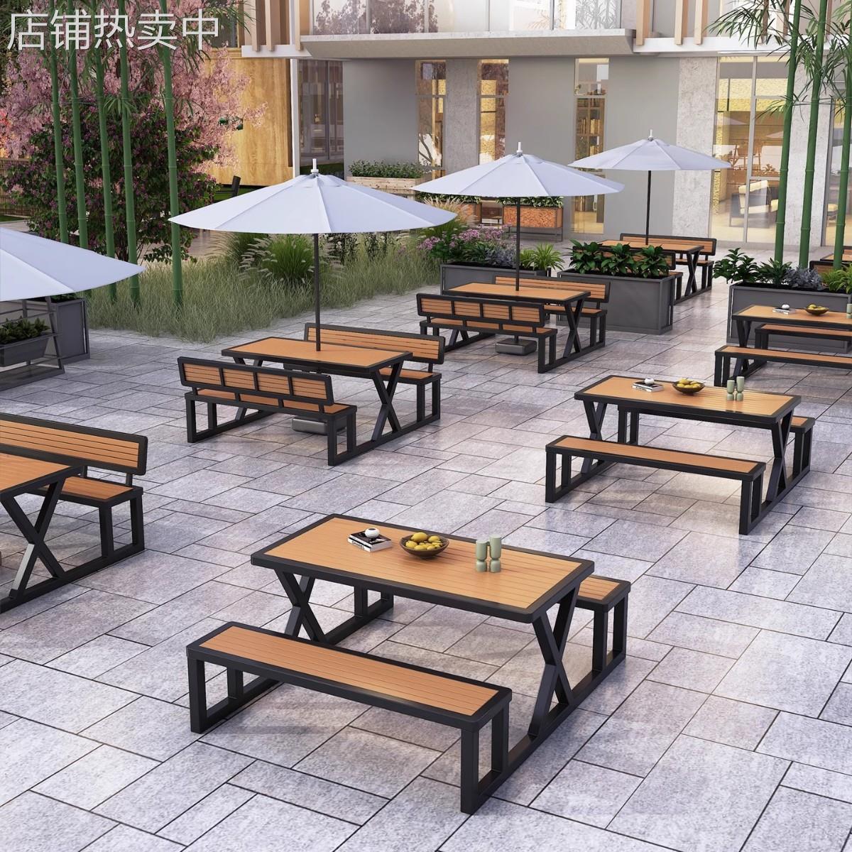 户外庭院露天防水防晒连体桌椅室外商用餐桌塑木靠背长条桌椅组合