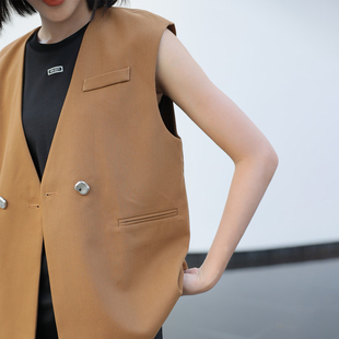 外搭大廓形马夹外套女2025秋冬新款收腰V领双排扣高级感外穿马甲